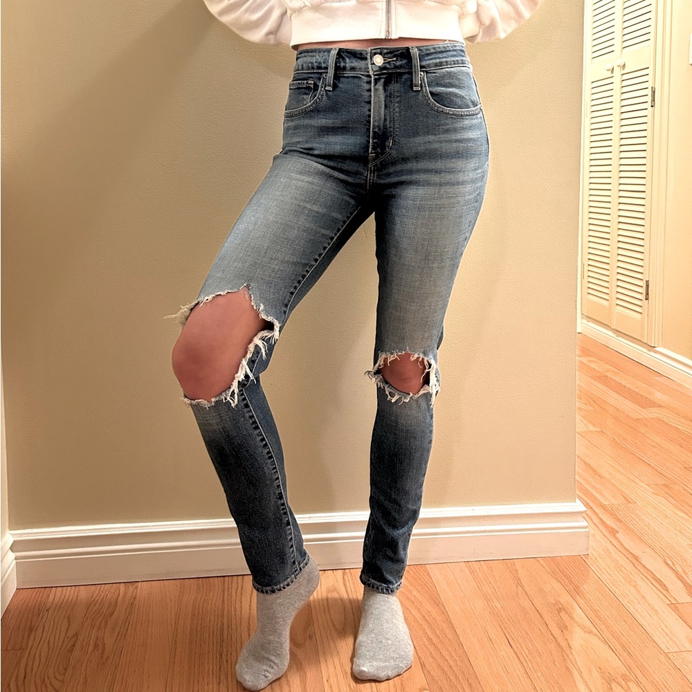 Levi’s 721 High Rise Skinny Jeans, Size 27
